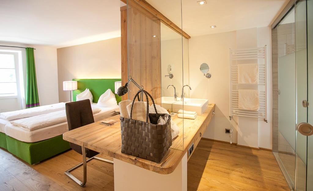 Hotel Gasthof Zur Post Sankt Gilgen Rom bilde